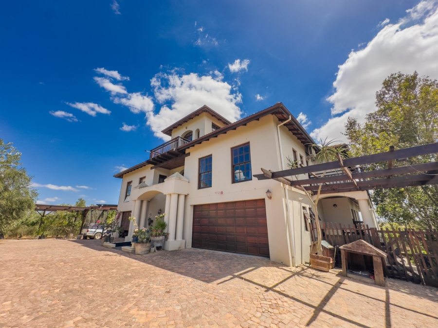 7 Bedroom Property for Sale in Windmeul Western Cape